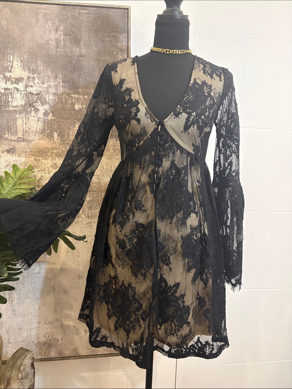 Xhilaration Black Lace Overlay Long Sleeve V-Neck Dress